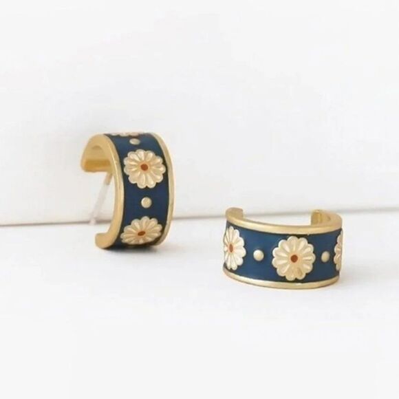 Daisy Delight Enamel Small Hoop Earrings - Picture 1 of 11